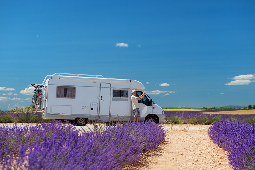 Camping-car et lavande