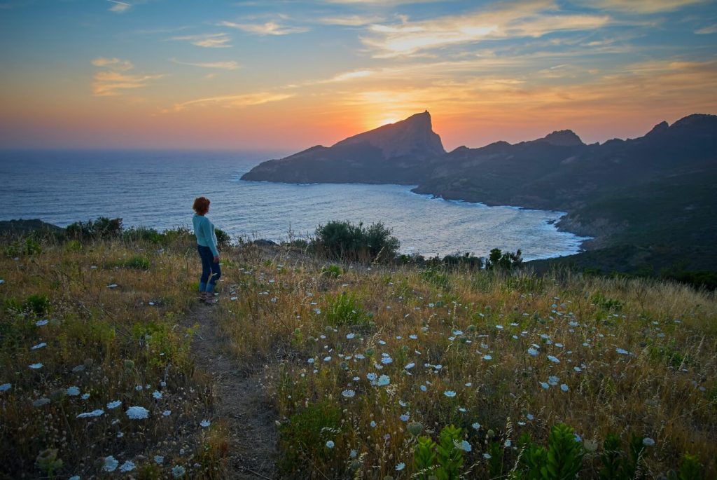 Baie de Corse au crépuscule